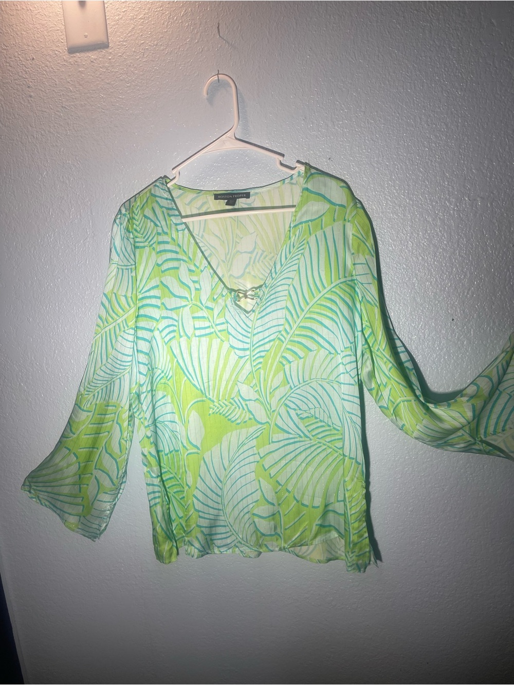 Boston Proper Green Leaf Print V-Neck Blouse